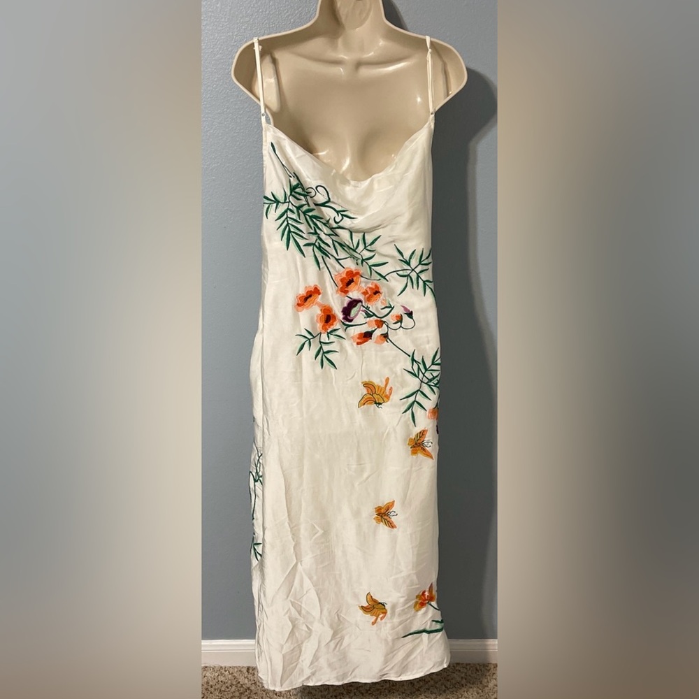 Urban Outfitters Floral Embroidered Midi Dress Ivory Side Slit Boho Indie Medium - Picture 7 of 12